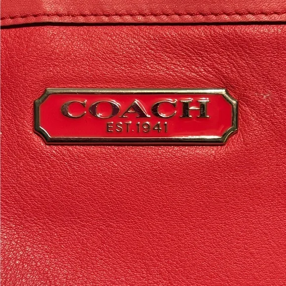 Coach Medium Leather Shoulder Bag. Pink/bright coral - Picture 4 of 16